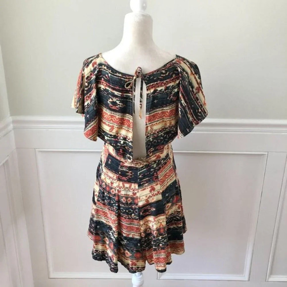 Jack by BB Dakota Keyhole Back Fit & Flare Dress S - Picture 3 of 6